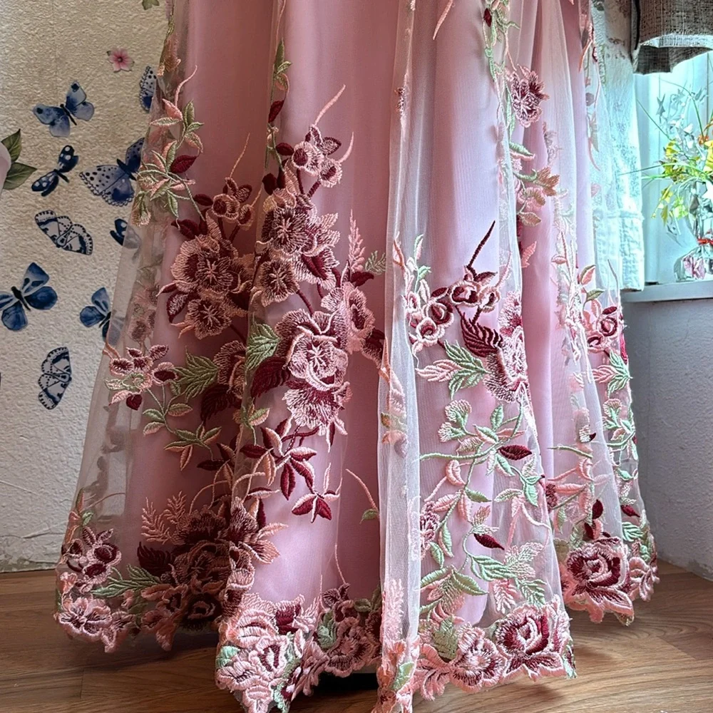 NWDT J.J.’s House, romantic pink embroidered special occasion dress. Size 2X. - Picture 4 of 16
